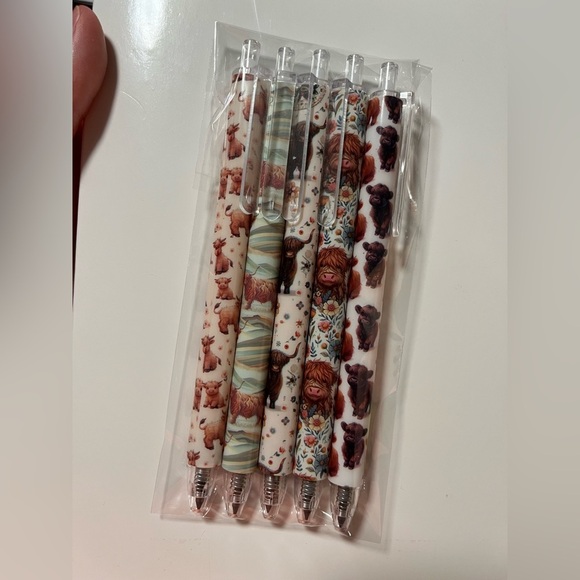 Set of 5 NEW Highland Cow Pens - Picture 1 of 1